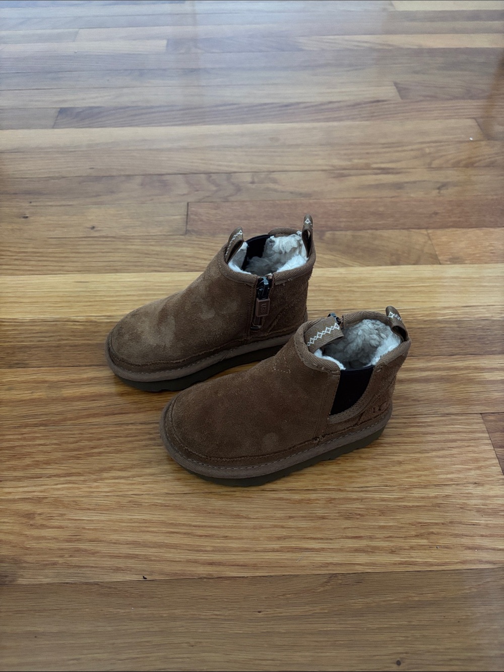 Toddler Ugg Brown Suede Ankle Boots with Shearling Lining